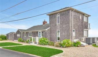 10 Calef Ave, Narragansett, RI 02882
