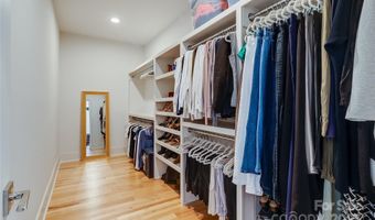 3110 Creighton Dr, Charlotte, NC 28205