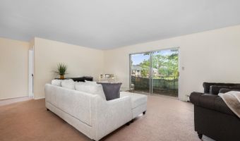 2407 S GOEBBERT Rd G202, Arlington Heights, IL 60005