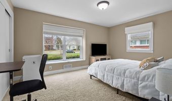 140 RIVER Dr, Appleton, WI 54915