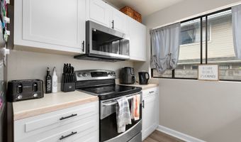 92-1354 Kikaha St, Kapolei, HI 96707