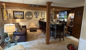 211 Winding Knoll Rd, Altoona, PA 16601