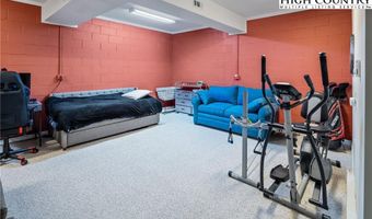 144 Grandfather Farms Rd, Banner Elk, NC 28604