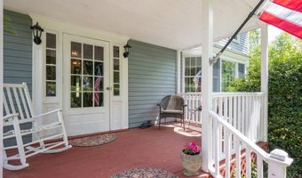 19 Junction Rd, Brookfield, CT 06804