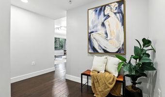 2001 15TH St N 111, Arlington, VA 22201