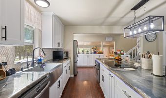 1293 Starveout Creek Rd, Azalea, OR 97410
