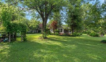 902 F St, Barling, AR 72923