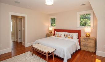 36 Bull St, Newport, RI 02840