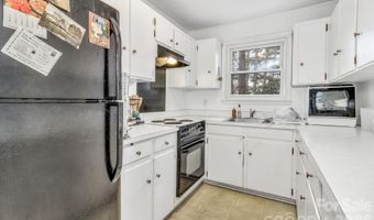 18 Leisure Mountain Rd, Asheville, NC 28804