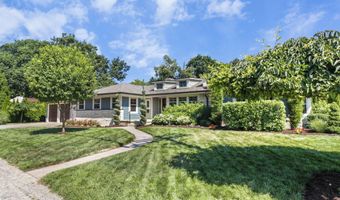 10 Roxbury Rd, Madison, WI 53704