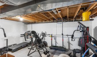 1318 Daly Rd, Ashtabula, OH 44004