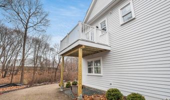 451 Essex St 5, Beverly, MA 01915