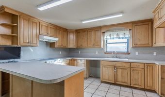 7404 NW 27th St, Bethany, OK 73008