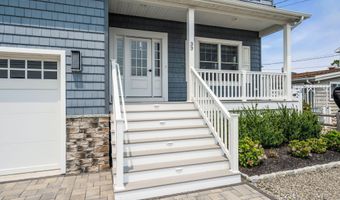 33 Amherst Dr, Bayville, NJ 08721