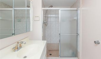 2780 NE 183rd St 901, Aventura, FL 33160