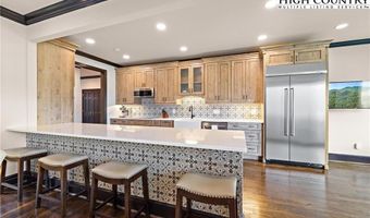 169 Goldfinch Ct, Banner Elk, NC 28604