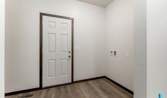 2404 E Tinley St, Brandon, SD 57005