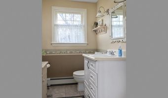 59 Spice Bush Trl, Narragansett, RI 02882