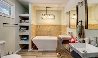 103 Malory Ct, Blakeslee, PA 18610