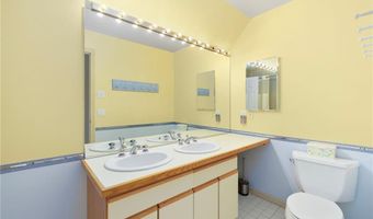 110 Osprey Dr, East Greenwich, RI 02818