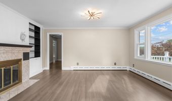 12 Homestead Pl, Branford, CT 06405