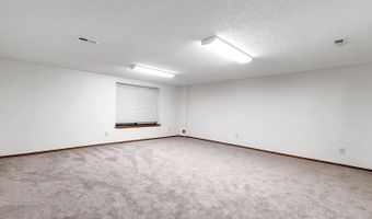 4650 Farmstead Ct, Bel Aire, KS 67220