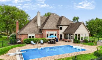 6040 White Ash Ct, Avon, IN 46123