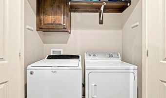 16805 Juniper Dr, Basehor, KS 66007