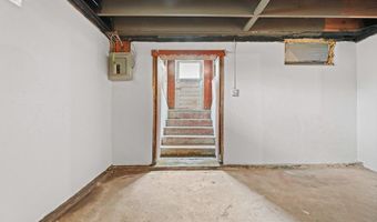 1073 Parkside Dr, Alliance, OH 44601