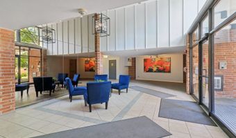 1405 E Central Rd 122C, Arlington Heights, IL 60005