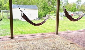 349 NE 2nd St, Avoca, MN 56114