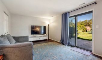 650 BUTTERFIELD Dr, Algonquin, IL 60102