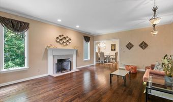 1 Mountaincrest Dr, Cheshire, CT 06410