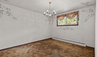 630 W CAPITOL Dr, Appleton, WI 54911
