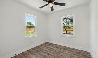 612 S 9th St, Aransas Pass, TX 78336