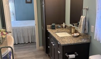 9309 Oakdale St, Algonac, MI 48001