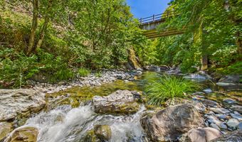 1250 Zenia Bluff Rd, Alderpoint, CA 95511