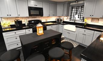 151 Hadde Ave, Cumberland, RI 02864