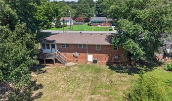 128 Englewood Dr, Archdale, NC 27263
