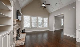 62 Cedarcrest Village Ct, Acworth, GA 30101