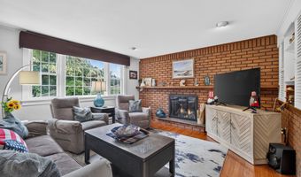 40 Cedar Rd, Clinton, CT 06413