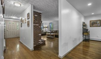 6 Bona Vista Dr, Bow, NH 03304