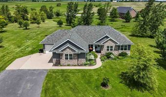 3352 Southridge Dr, Amana, IA 52203