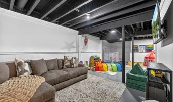 3 Walnut Trl, Andover, NJ 07860