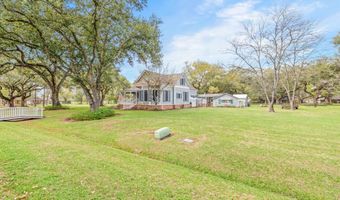 8916 Eastwood Dr, Abbeville, LA 70510
