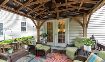 83 Pleasant St, Ayer, MA 01432