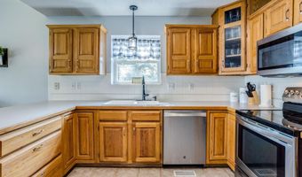 811 Rushwood Ct, Augusta, KS 67010