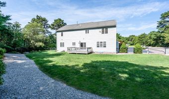 7 Mizzen Ln, Bourne, MA 02532