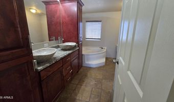 2200 N Delaware Dr 32, Apache Junction, AZ 85120