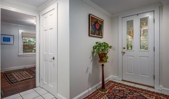 2 Cherry Ln, Bristol, RI 02809